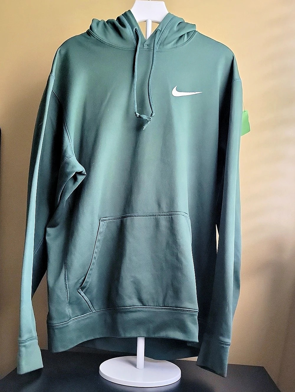 Nike Therma-FIT Pullover Hoodie in Green Size Medium